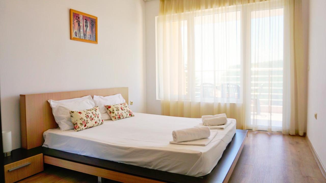 Apartment Marina Residence - Апартамент Марина Резидънс Kavarna Extérieur photo